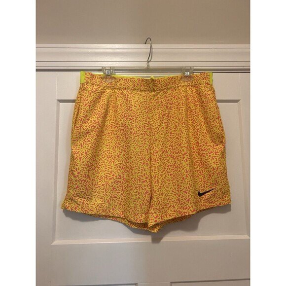 Men Nike Challanger Shorts Rare Pattern Size X-Large XL Dri Fit Athletic Pockets - Picture 1 of 7